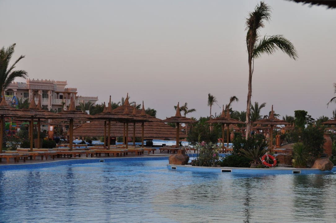 Wenn es Abend wird Pickalbatros Palace Resort