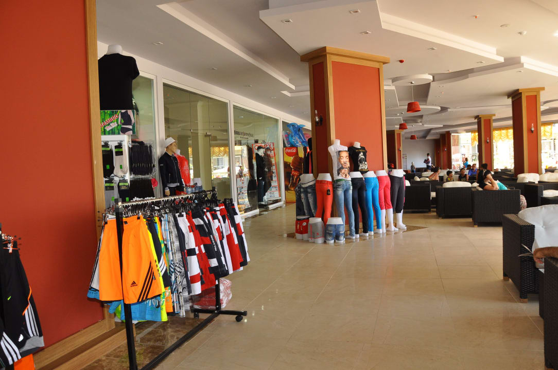 Shoppen Senza The Inn Resort & Spa