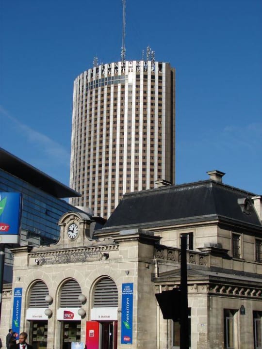 Außenansicht von einer anderen Nebenstraße Hotel Hyatt Regency Paris Etoile
