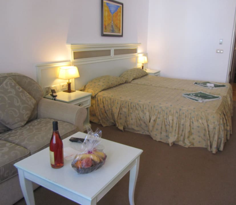 Hotel Helena Sands Helena Sands