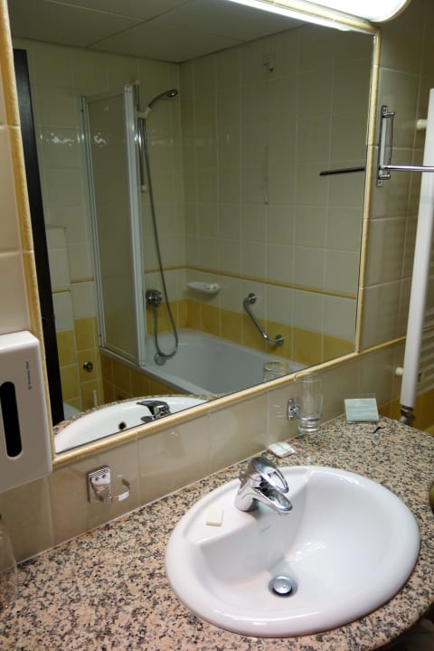 Bad Hotel Holiday Inn Sarajevo