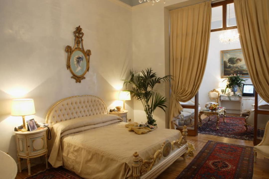 A Junior suite  Grand Hotel & La Pace SPA