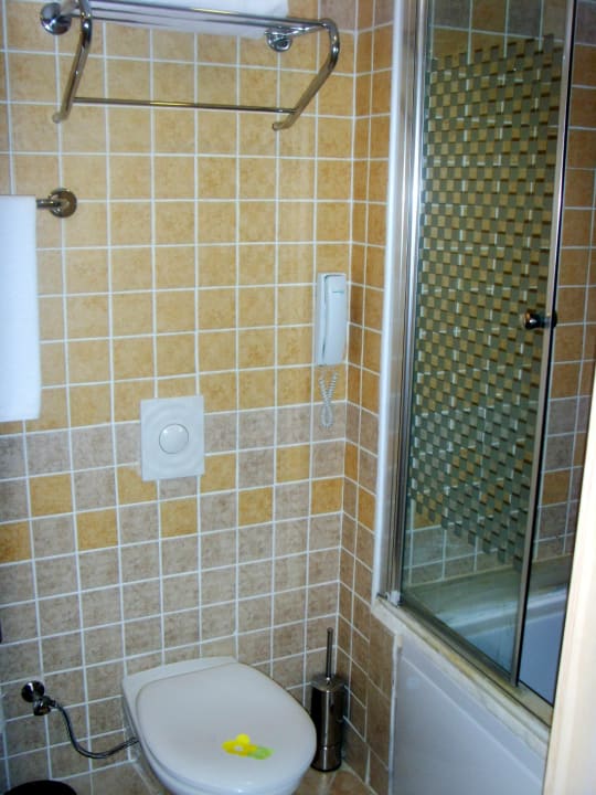 Wannenbad - sauber und groß VONRESORT Golden Beach