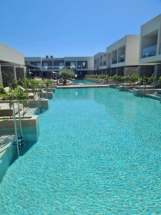 Pool Mosay All Suite Hotel