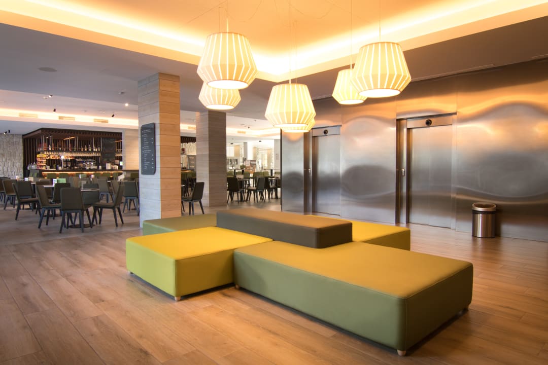 Lobby Hotel Cap Negret
