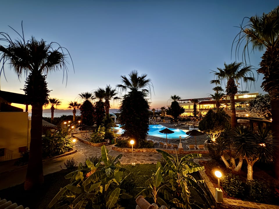 Außenansicht Hotel Kouros Palace