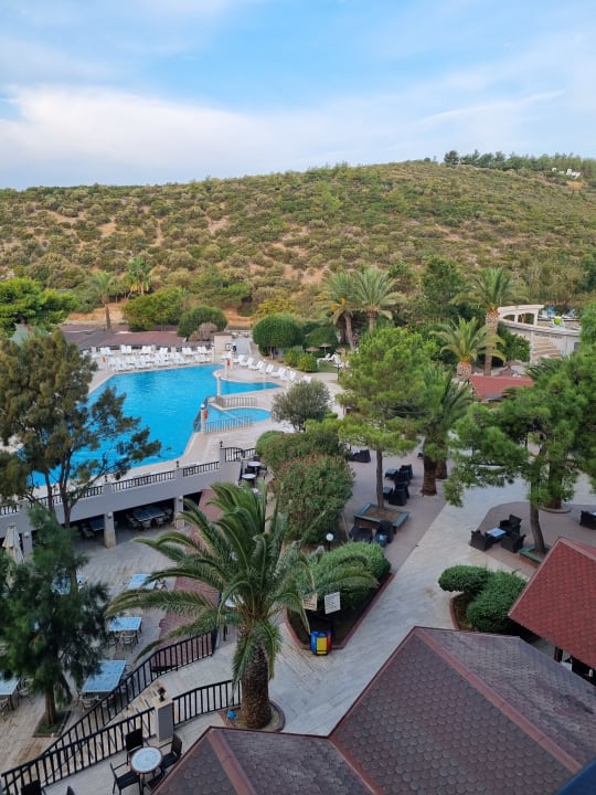 Pool Tusan Beach Resort