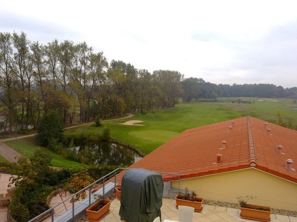 Blick auf den Golfplatz Best Western Premier Castanea Resort Hotel