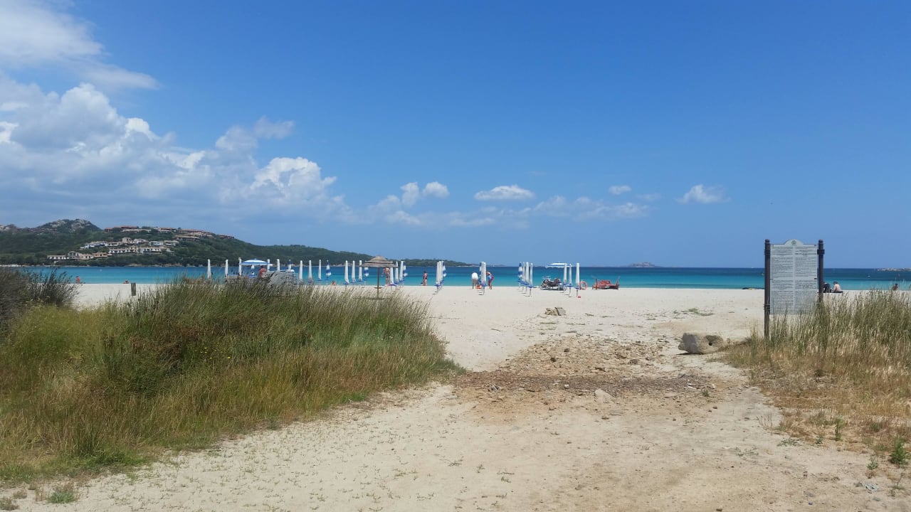 Weg zum Hotelstrand Hotel Marana