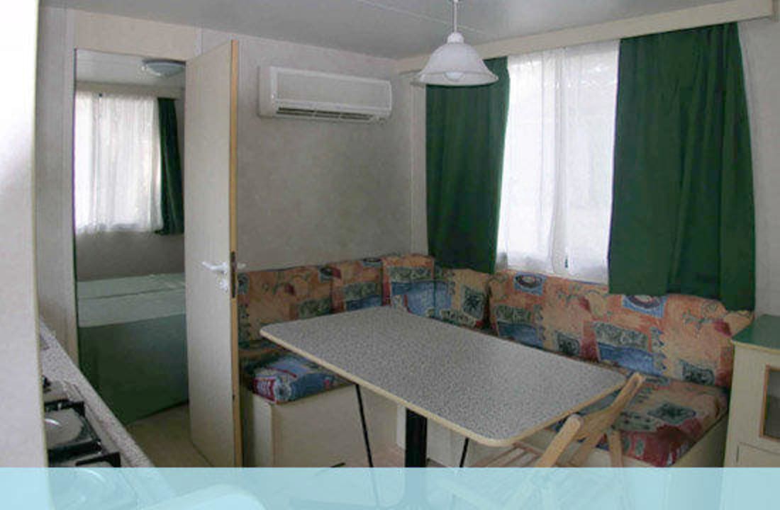 Bungalow interno Hotel Villaggio Mithos Con Piscina