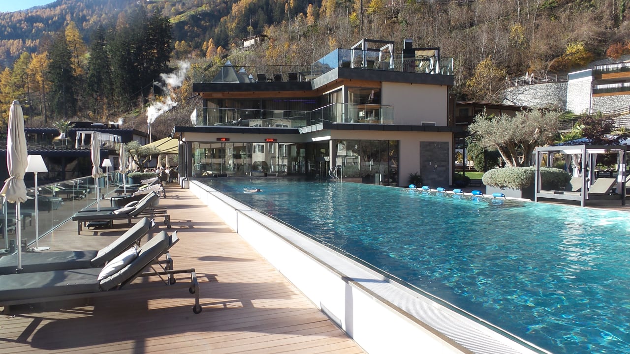 Pool Quellenhof Luxury Resort Passeier