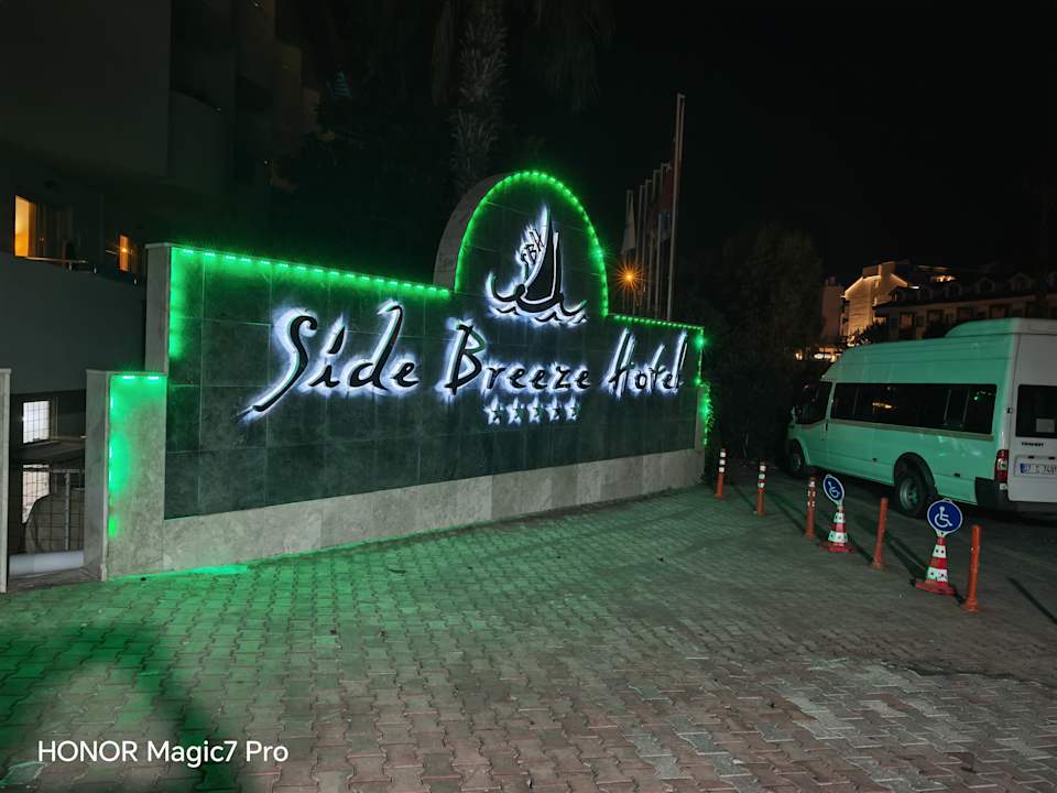 Außenansicht Side Breeze Hotel