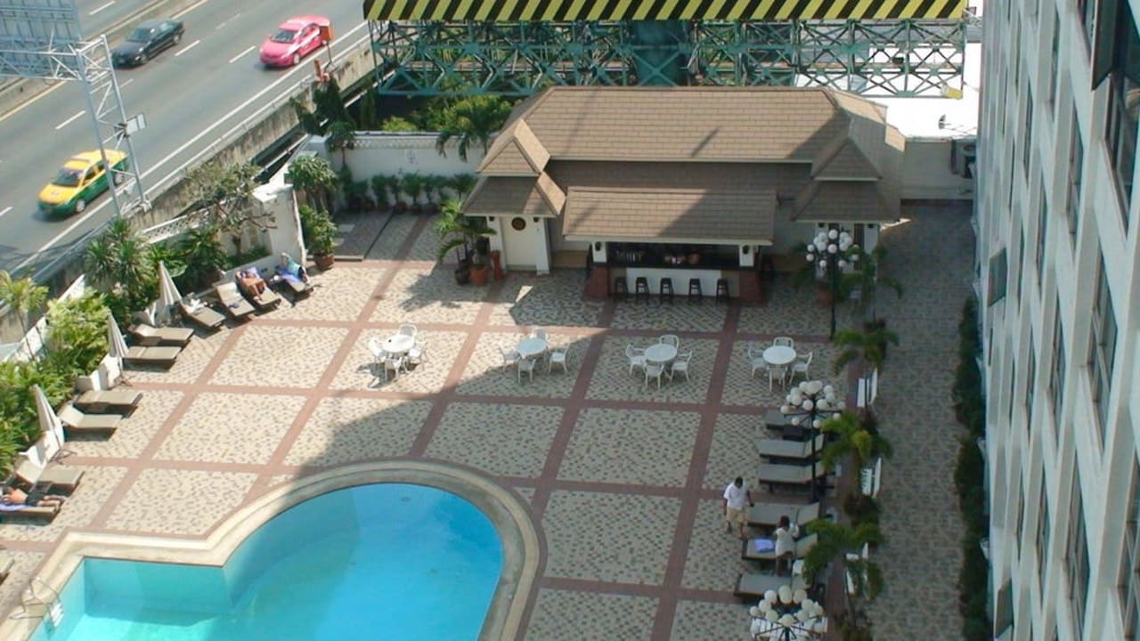 Wygląd z okna Hotel Bangkok Palace