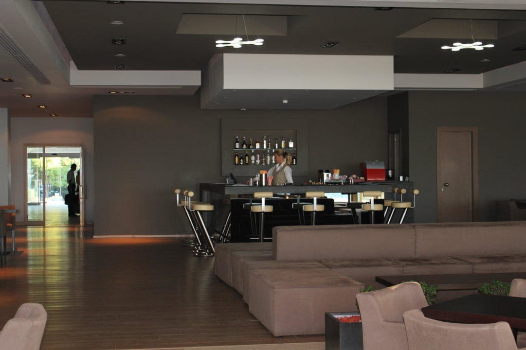 Ein schöner Platz ist die Bar I Resort Beach Hotel & Spa