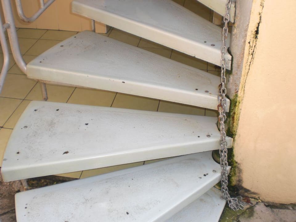 Treppe zur Wasserrutsche Hotel Orfeus Park