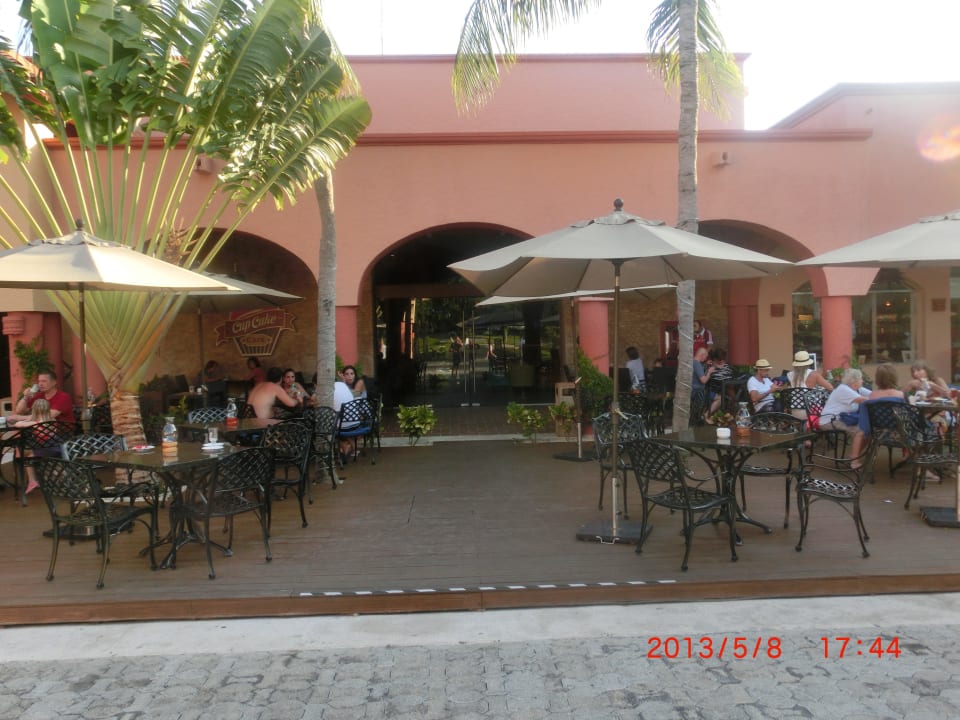 CupCake Cafe Sandos Playacar Beach Resort