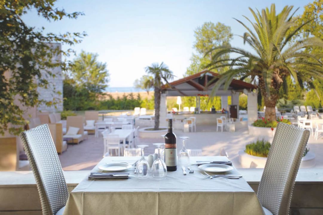 Gastro Olympian Bay Grand Resort