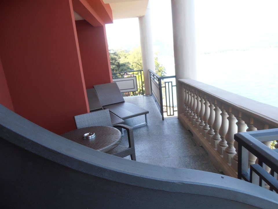 Blick auf den Balkon der Suite linksseits Hotel Splendid