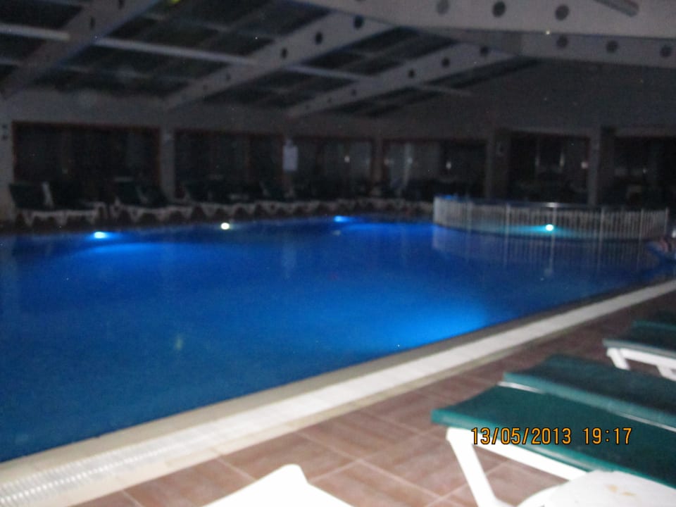 Innenpool Hane Family Resort