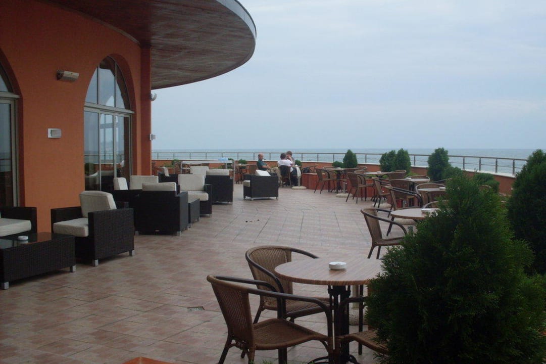 Außenbereich der Bar / Lounge im Freien Sol Luna Bay