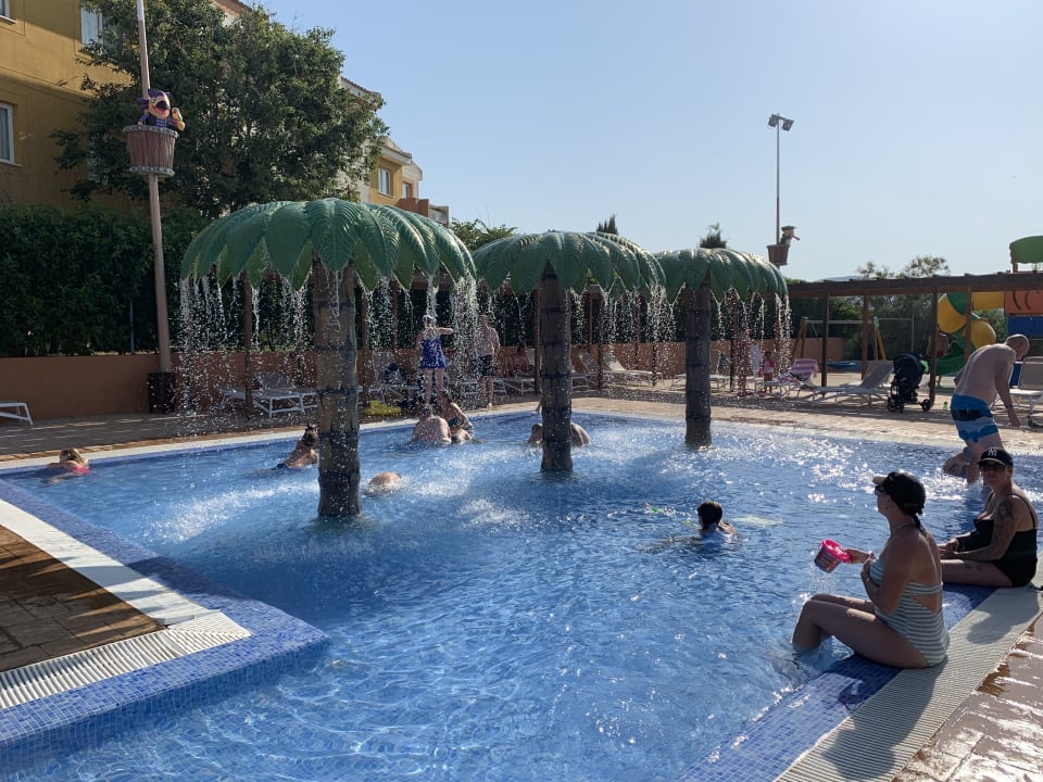 Pool blau punta reina