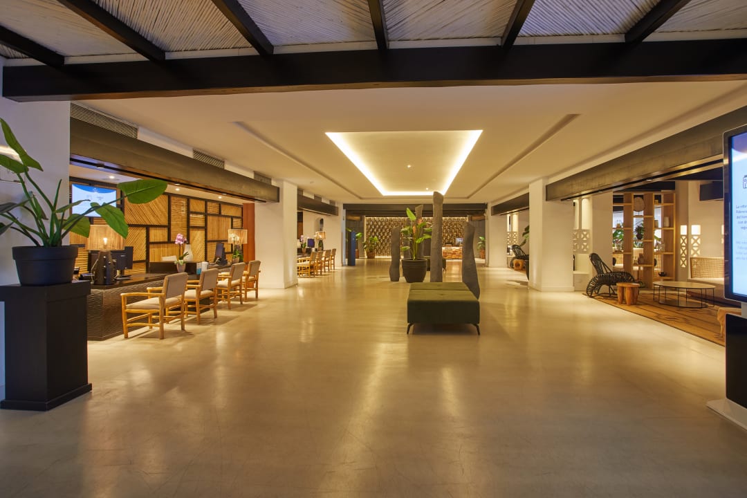 Lobby Dreams Jardín Tropical