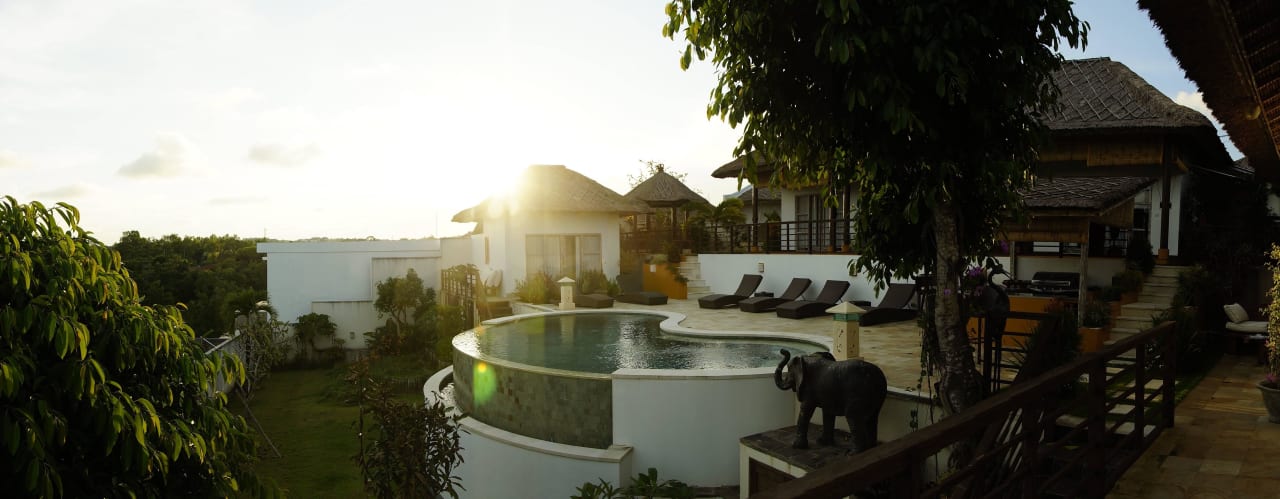 Pool Villa Thierry Lou Souleïo