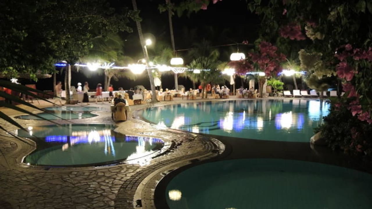 Bei Nacht Hoang Ngoc Beach Resort