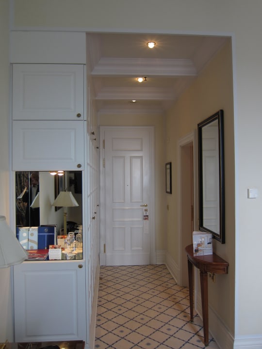 Zimmer 133, Flur Althoff Grandhotel Schloss Bensberg
