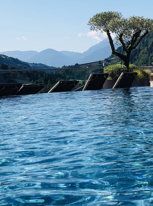Pool Quellenhof Luxury Resort Passeier