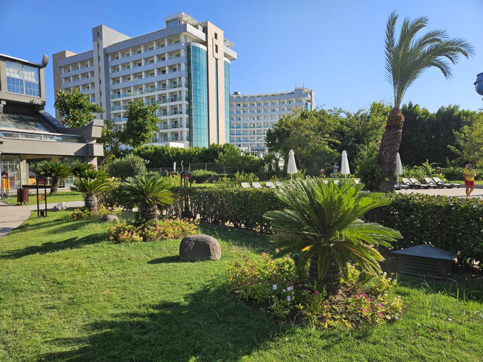 Gartenanlage Limak Lara Deluxe Hotel & Resort