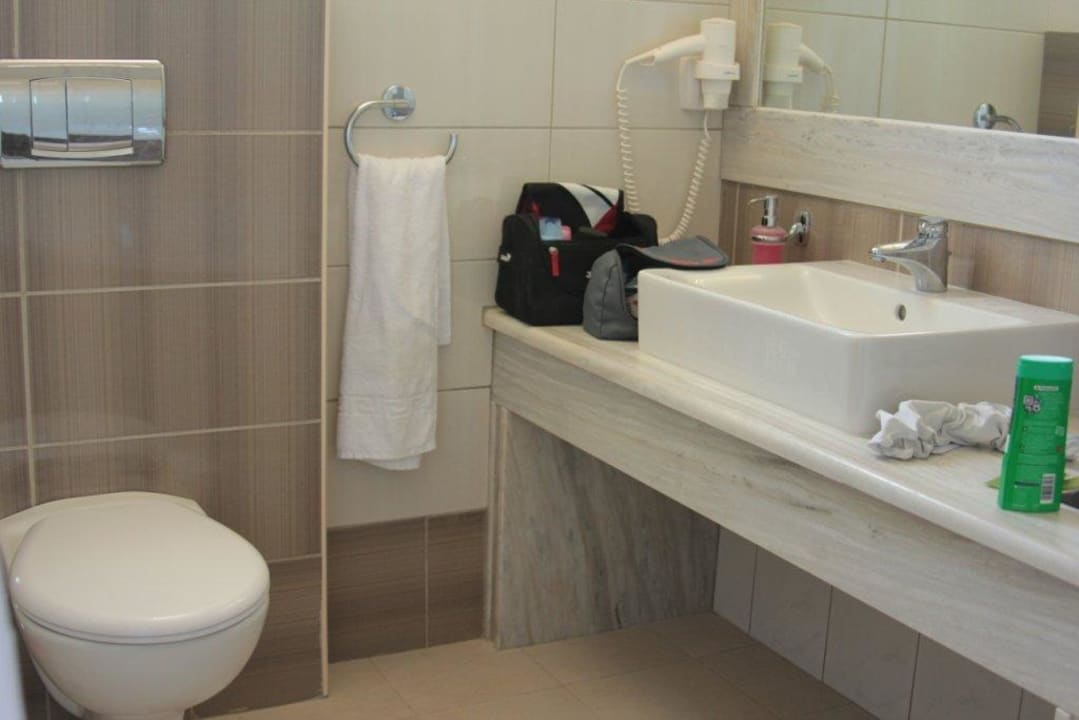 Bad Hotel Kouros Palace