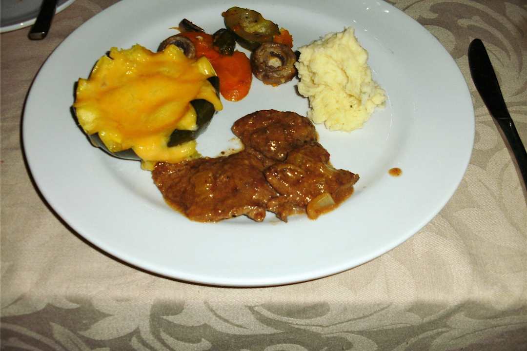 Abendessen: Hauptgericht Tau Pan Camp