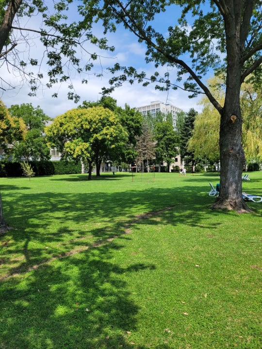 Gartenanlage Danubius Hotel Marina