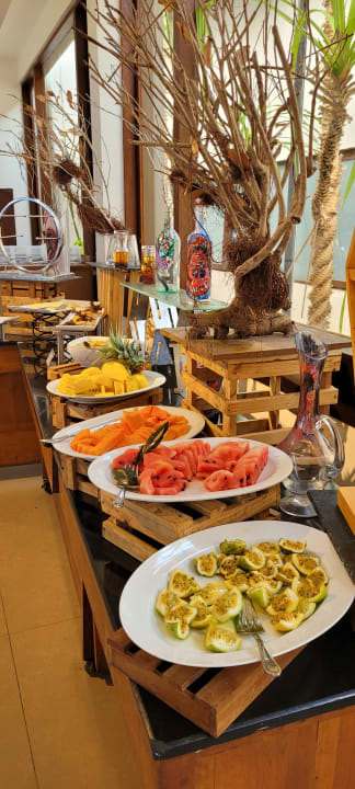 Gastro Pandanus Beach Resort & Spa