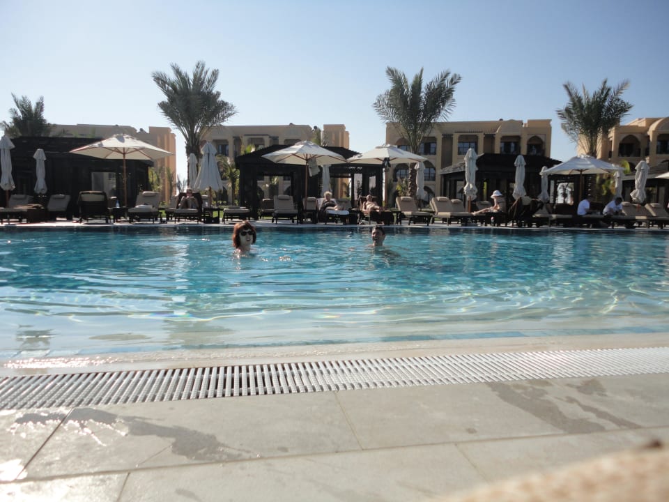 Toller Pool DoubleTree by Hilton Resort & Spa Marjan Island