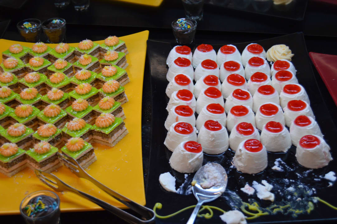 Cakes HVD Viva Club Hotel