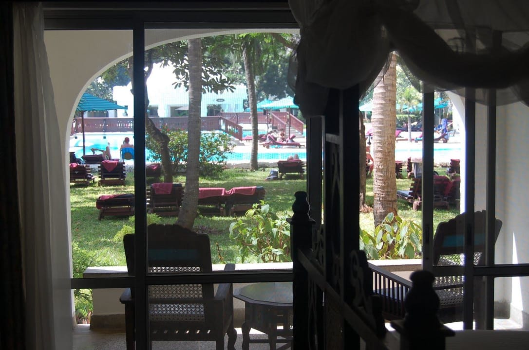 Einfaches, aber sauberes Zimmer in günstiger Lage Hotel Southern Palms Beach Resort