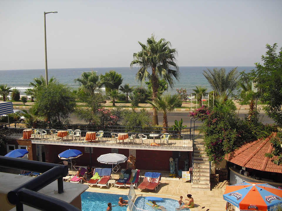 Nie genutzt,war sehrklein Semt Luna Beach Hotel