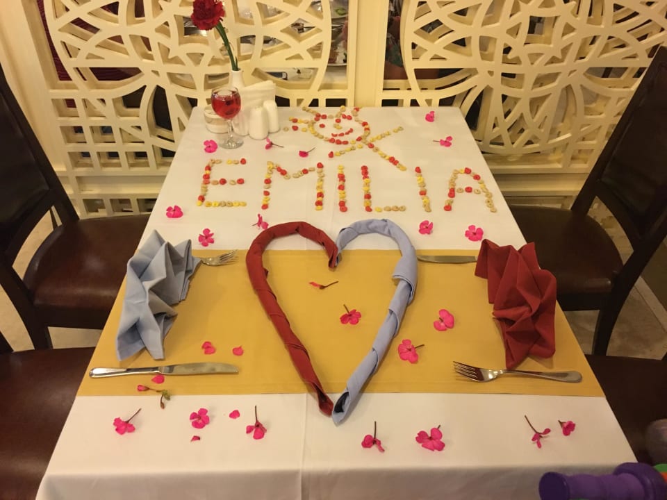 Schöner gedeckter Frühstückstisch Aydinbey Kings Palace & Spa