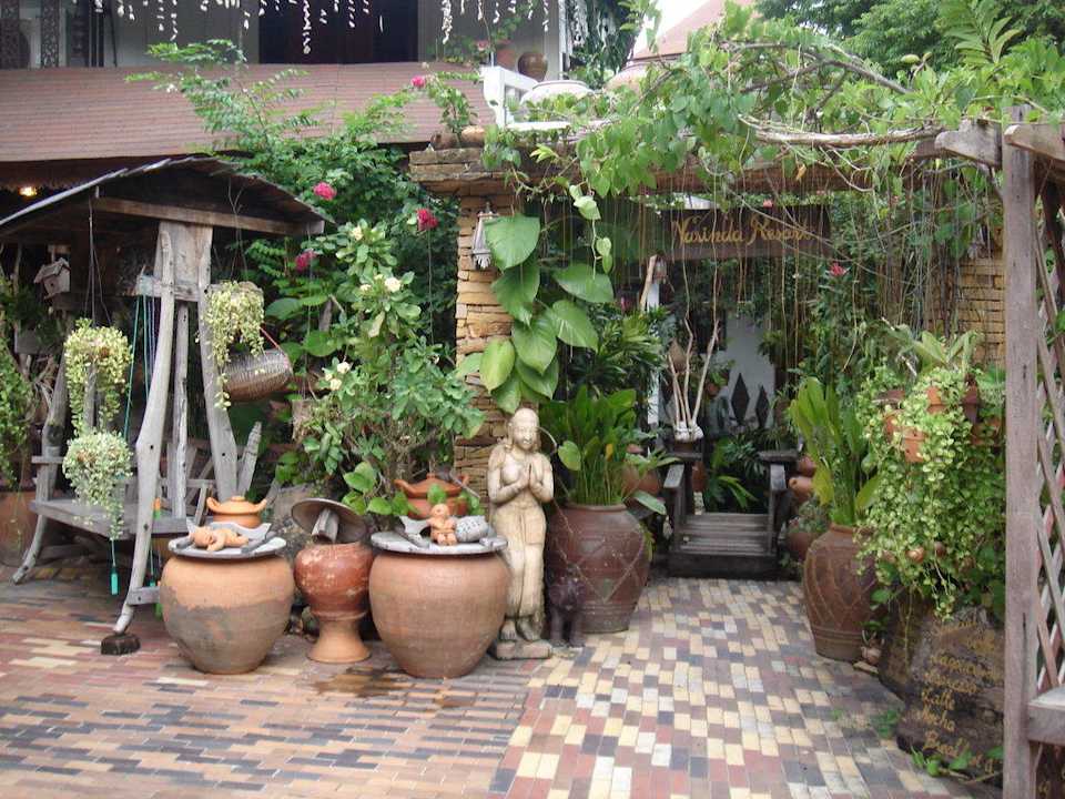 Garten und Rezeption Varinda Garden Resort