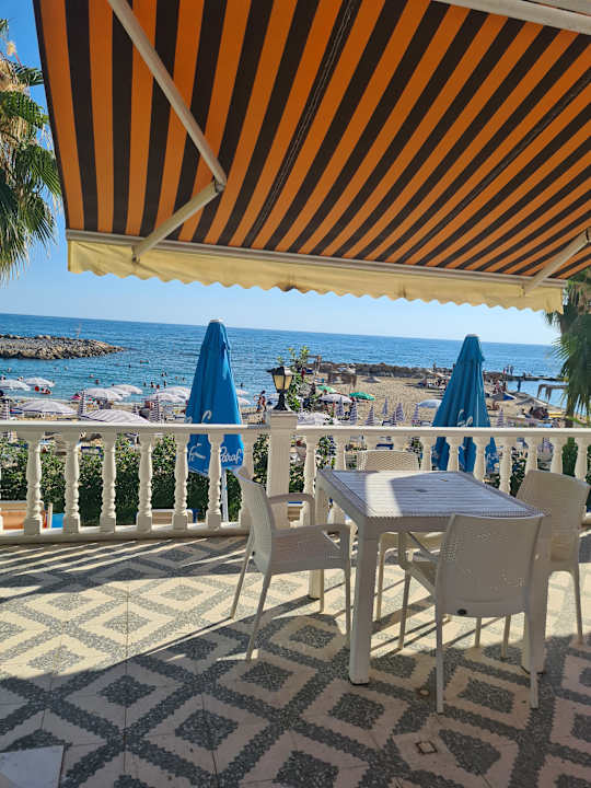 Strand Ramira Beach Hotel