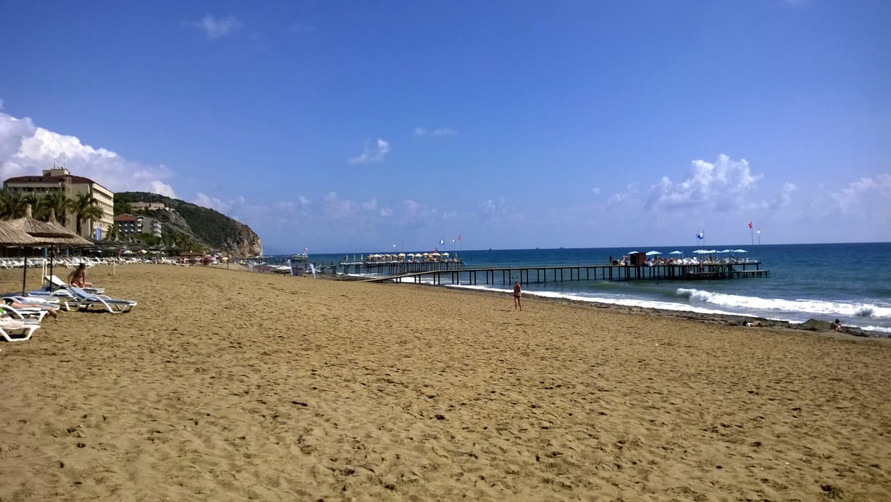 Strand Quattro Beach Spa & Resort