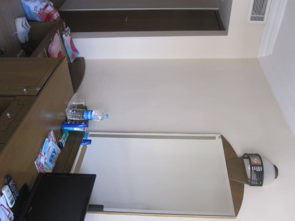 Kühlschrank, Kleiderschrank Side Bay Hotel