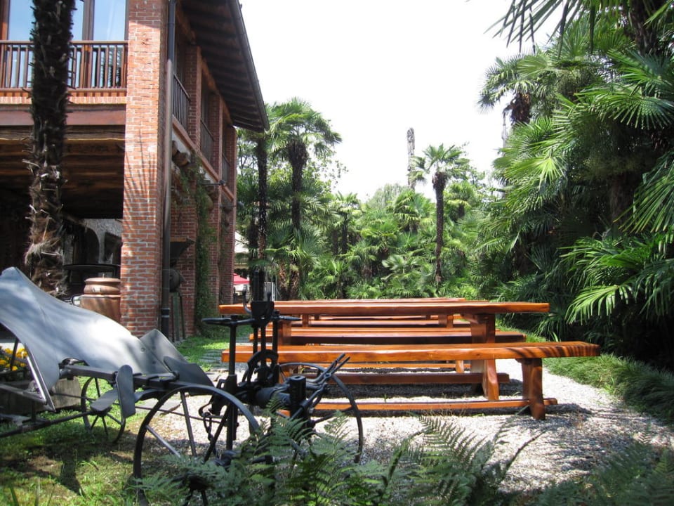 Parkanlage mit Terrasse Continental Parkhotel