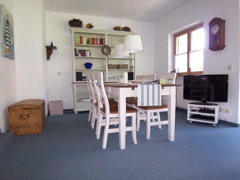 Essplatz im Wohnraum Ferienwohnung Aquamarin im Sonnenbergle