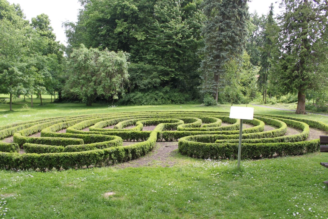 Labyrinth im Klosterpark Gästehaus St. Bonifatiuskloster