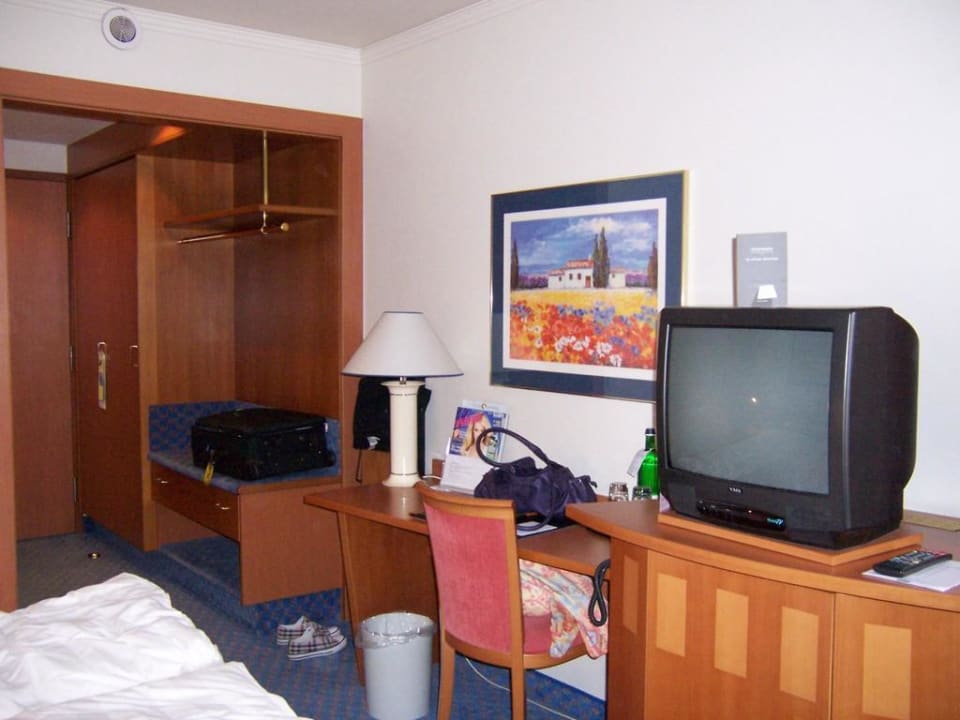 Geräumiges Doppelzimmer Steigenberger Conti Hansa