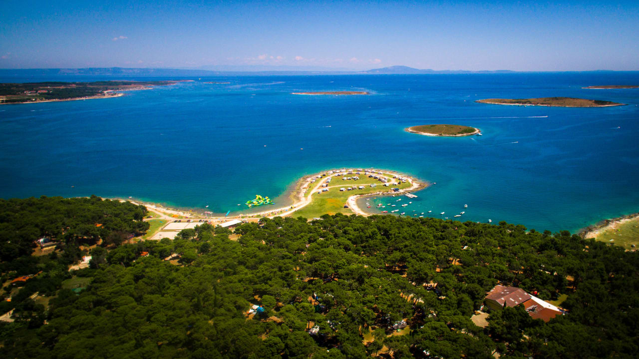 Außenansicht Arena Stupice Mobile Homes