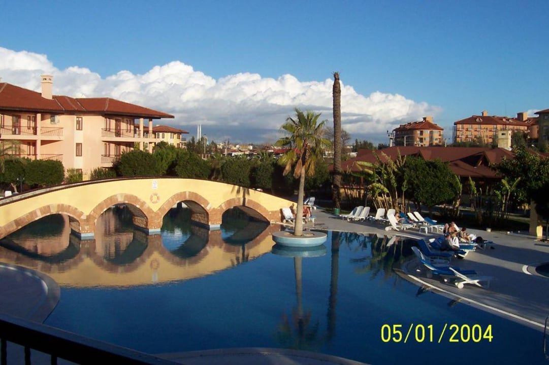 Hotelaussenanlage Poollandschaft Club Grand Side